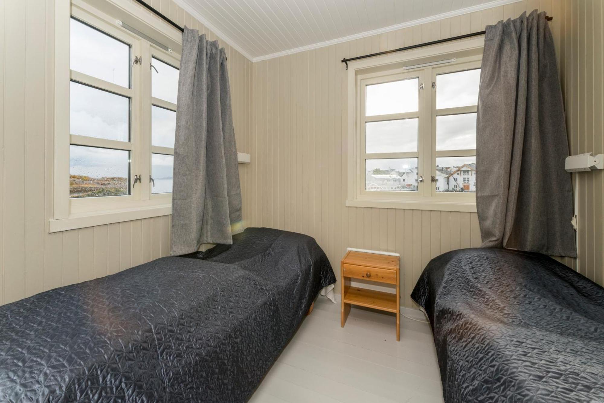 Apartmán Tyskhella Rorbuer Kabelvåg Exteriér fotografie